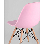 Пластиковый стул на ножках из массива бука Eames Pink варинант исполнения - 3 | Loft Concept в Липецке
