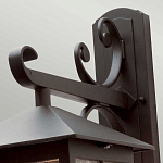 Настенный фонарь черного цвета в форме фонаря с решетчатым плафоном и фактурным стеклом Elstead Lighting варинант исполнения - 2 | Loft Concept в Липецке