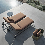 Шезлонг на металлическом каркасе с регулируемой спинкой GUELL Sunbed варинант исполнения - 2 | Loft Concept в Липецке