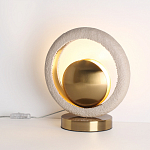 Настольная лампа с бежевым текстурным кольцом и латунным шаром в центре Tactile   варинант исполнения - 4 | Loft Concept в Липецке