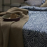 Постельное белье темно-синего цвета с рисунком Blossom Essence Sophie варинант исполнения - 7 | Loft Concept в Липецке