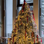 Комплект Новогодней Елки вместе с серебряной мишурой и красными лентами варинант исполнения - 2 | Loft Concept в Липецке