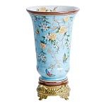 Ваза из голубого фарфора с бронзовыми элементами Blue Garden варинант исполнения - 1 | Loft Concept в Липецке