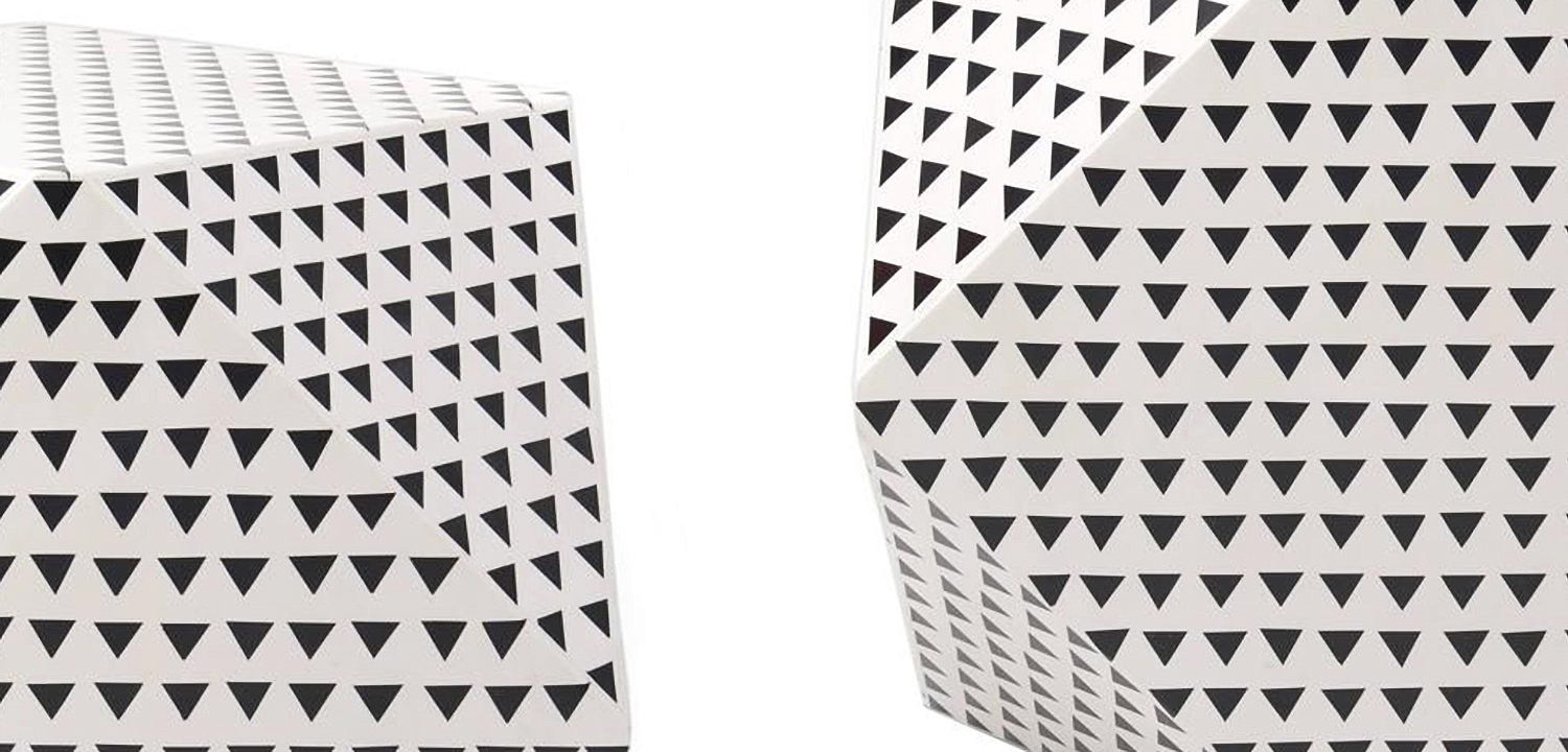 Triangular Black and White Geometric side table Triangular Black and White Geometric side table - Loft-Concept в Липецке