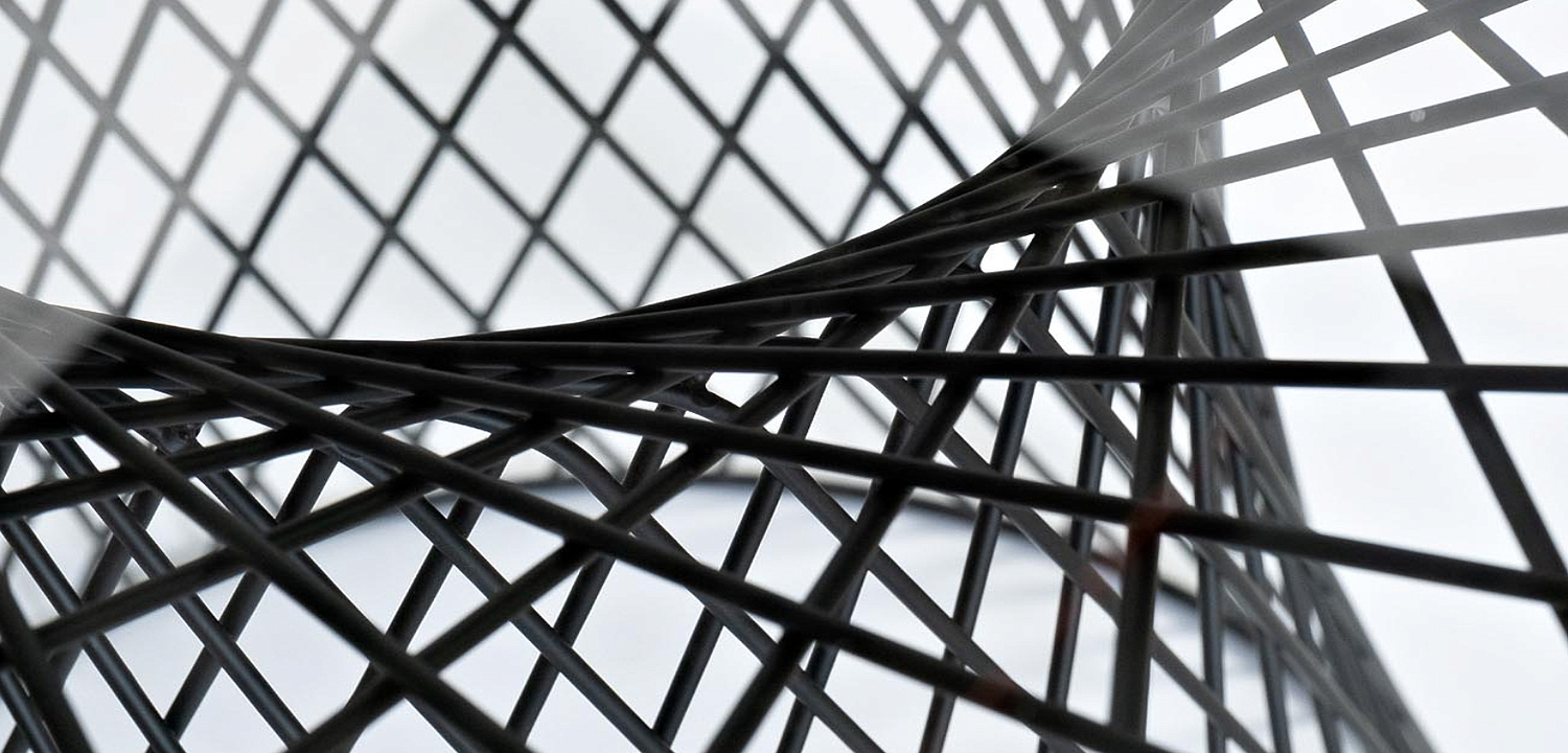 Обеденный стол Black Mesh Обеденный стол Black Mesh - Loft-Concept в Липецке