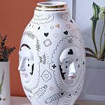 Ваза с декоративными лицами и графическими элементами в виде сердец и символов Faces of Imagination варинант исполнения - 4 | Loft Concept в Липецке