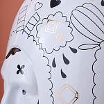 Ваза с декоративными лицами и графическими элементами в виде сердец и символов Faces of Imagination варинант исполнения - 9 | Loft Concept в Липецке