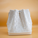 Кашпо в виде сумки  Bag Vase White Louis варинант исполнения - 3 | Loft Concept в Липецке