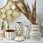 Ваза белая с рельефной поверхностью и золотыми полосами Vase Beehive варинант исполнения - 7 | Loft Concept в Липецке