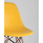 Пластиковый стул на ножках из массива бука Eames Yellow варинант исполнения - 2 | Loft Concept в Липецке