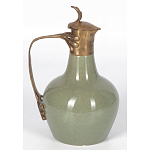 Кувшин зеленого цвета из фарфора с бронзовой крышкой и изогнутой ручкой Eden Garden porcelain and bronze варинант исполнения - 1 | Loft Concept в Липецке