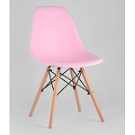 Пластиковый стул на ножках из массива бука Eames Pink варинант исполнения - 1 | Loft Concept в Липецке