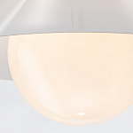 Потолочный светильник в форме конуса с белым шарообразным плафоном Quintiesse варинант исполнения - 3 | Loft Concept в Липецке