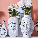 Ваза с декоративными лицами и графическими элементами в виде сердец и символов Faces of Imagination варинант исполнения - 2 | Loft Concept в Липецке
