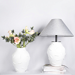 Декоративная ваза белая керамическая с абстрактным объемным декором Molecule Collection варинант исполнения - 4 | Loft Concept в Липецке