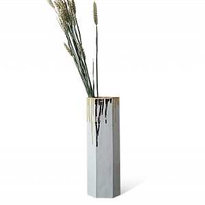 Ваза Шестигранник с золотыми подтеками белая