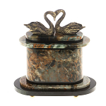 Часы настольные из натурального камня с декором в виде двух лебедей Swans Stone Clock варинант исполнения - 3 | Loft Concept в Липецке