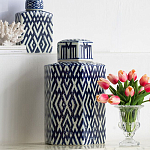 Ваза с крышкой и графическим узором в сине-белых цветах Blue & White Ornament  варинант исполнения - 6 | Loft Concept в Липецке