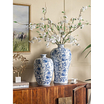 Ваза фарфоровая с узким горлышком и синими цветочными мотивами Independence варинант исполнения - 6 | Loft Concept в Липецке