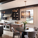 Люстра цвета латунь с 6-ю лампами свечами внутри цилиндрического абажура из черных металлических реек Kichler варинант исполнения - 8 | Loft Concept в Липецке