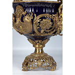 Чаша темно-синего цвета с фигурками ангелов и рельефным декором Eden Garden porcelain and bronze варинант исполнения - 3 | Loft Concept в Липецке