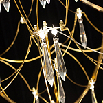 Люстра подвесная с изогнутым металлическим каркасом и множеством хрустальных подвесок Золото Диаметр 80 см Quasar варинант исполнения - 2 | Loft Concept в Липецке