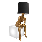 Лампа MANNEQUIN LAMP с абажуром девушка на кресле варинант исполнения - 3 | Loft Concept в Липецке