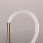 Настольная лампа белым изогнутым плафоном на круглой подставке Luke Lampco Tracer Lamp варинант исполнения - 9 | Loft Concept в Липецке