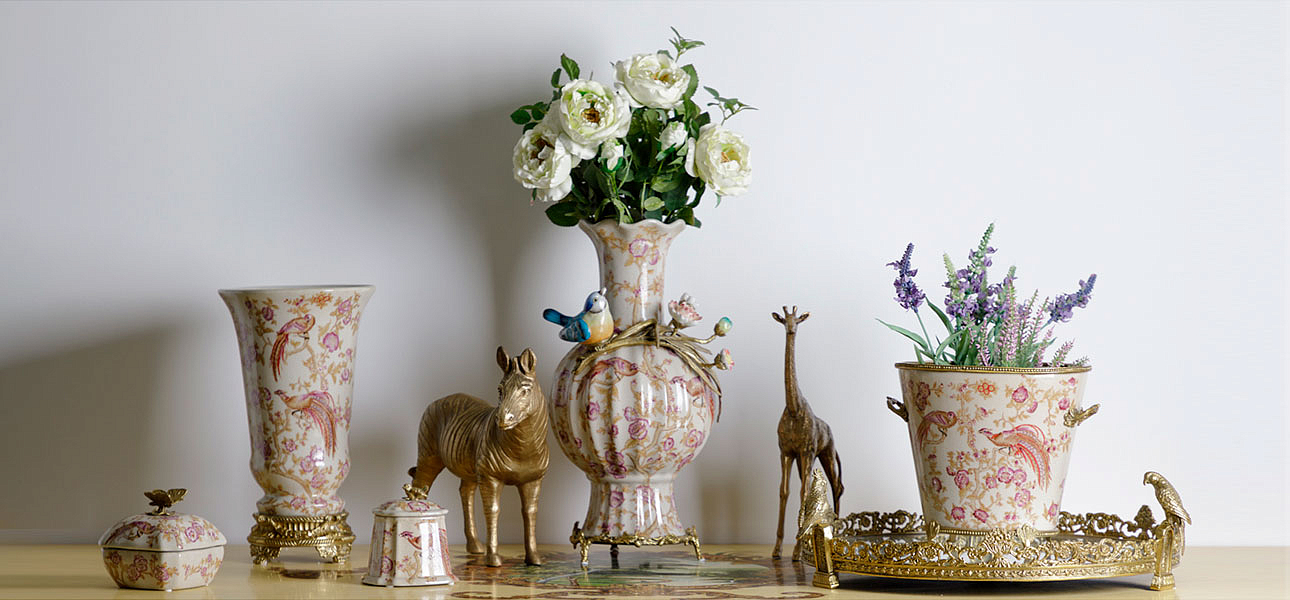 Ваза с орнаментом фигурка птичка Porcelain ornament Ваза с орнаментом фигурка птичка Porcelain ornament - Loft-Concept в Липецке