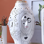 Ваза с декоративными лицами и графическими элементами в виде сердец и символов Faces of Imagination варинант исполнения - 7 | Loft Concept в Липецке