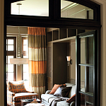 Бра с белым матовым стеклянным плафоном и тремя декоративными шарами Hinkley варинант исполнения - 2 | Loft Concept в Липецке