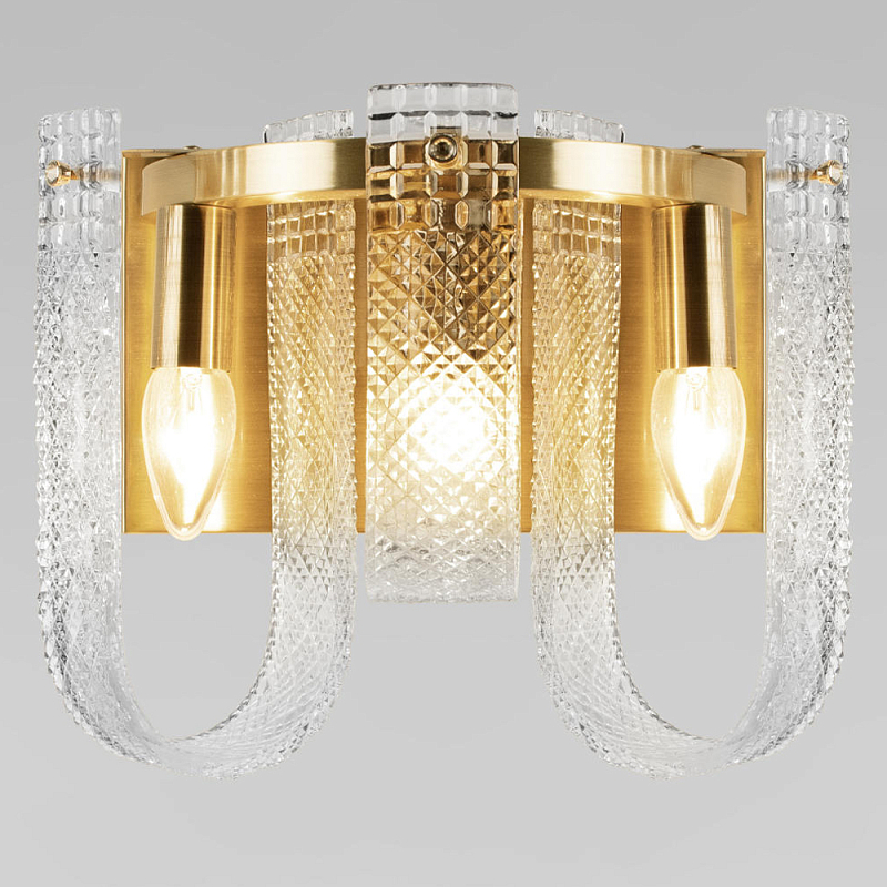 Бра с металлическим основанием золотого цвета и хрустальными подвесками Textured Glass Прозрачное Стекло Золотой Бра с металлическим основанием золотого цвета и хрустальными подвесками Textured Glass Прозрачное Стекло Золотой в Липецке | Loft Concept