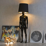Лампа MALE MANNEQUIN LAMP с абажуром открытый позинг варинант исполнения - 3 | Loft Concept в Липецке