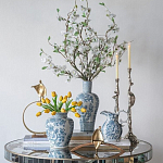 Ваза округлой формы белого цвета с синим растительным узором Blue & White Ornament  варинант исполнения - 6 | Loft Concept в Липецке