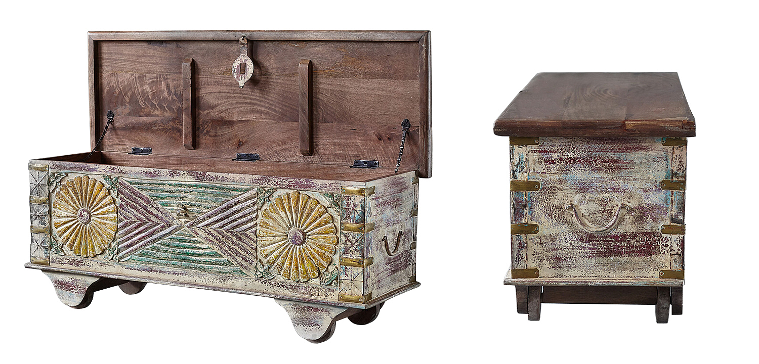 Сундук резной Advaith Carved Antique Chest Сундук резной Advaith Carved Antique Chest - Loft-Concept в Липецке