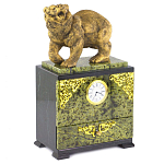 Часы настольные с декором в виде медведя и выдвижным ящиком из натурального камня Змеевик Bear Stone Clock варинант исполнения - 2 | Loft Concept в Липецке