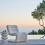 Кресло изогнутое с обивкой из ткани букле Smooth Bend Boucle Chair варинант исполнения - 6 | Loft Concept в Липецке